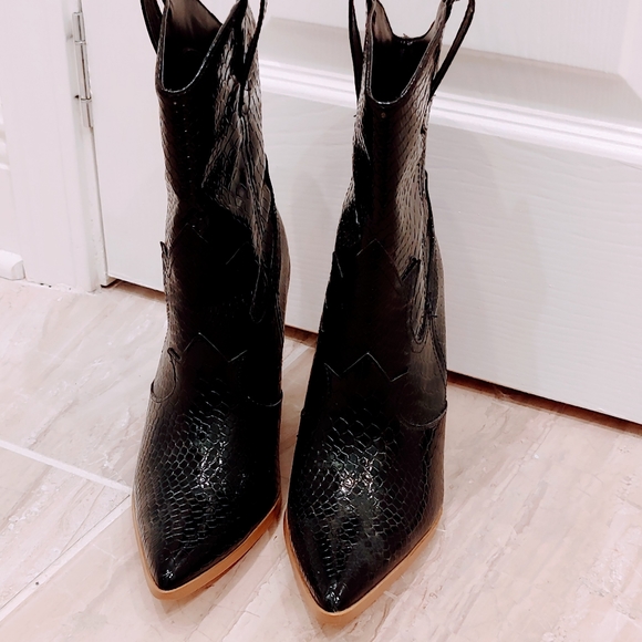 Cape Robbin Black Snakeskin Boots - Picture 3 of 7